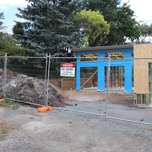 do you deliver and install temporary fencing and what's the price for these services in Rochester MN